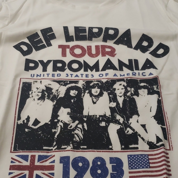 1 2x left💥New Boutique Def Leppard tee - Picture 9 of 9